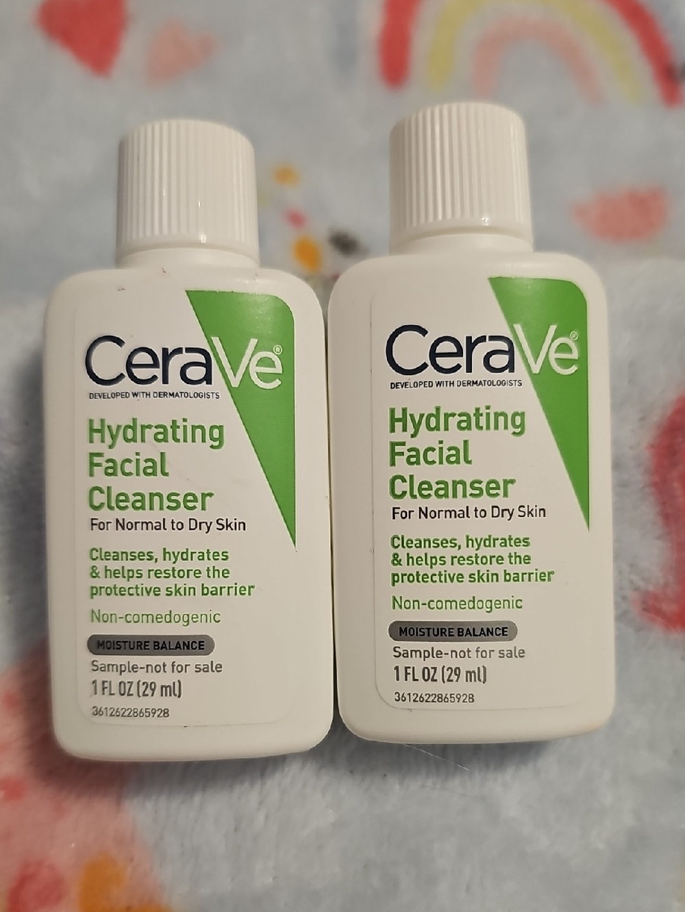 CeraVe Hydrating Facial Cleanser - White & Green
